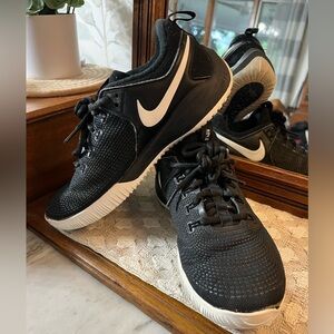 NIKE Air‎ Zoom Hyperace 2 SE Volleyball Athletic Sneakers Black White Women's 8
